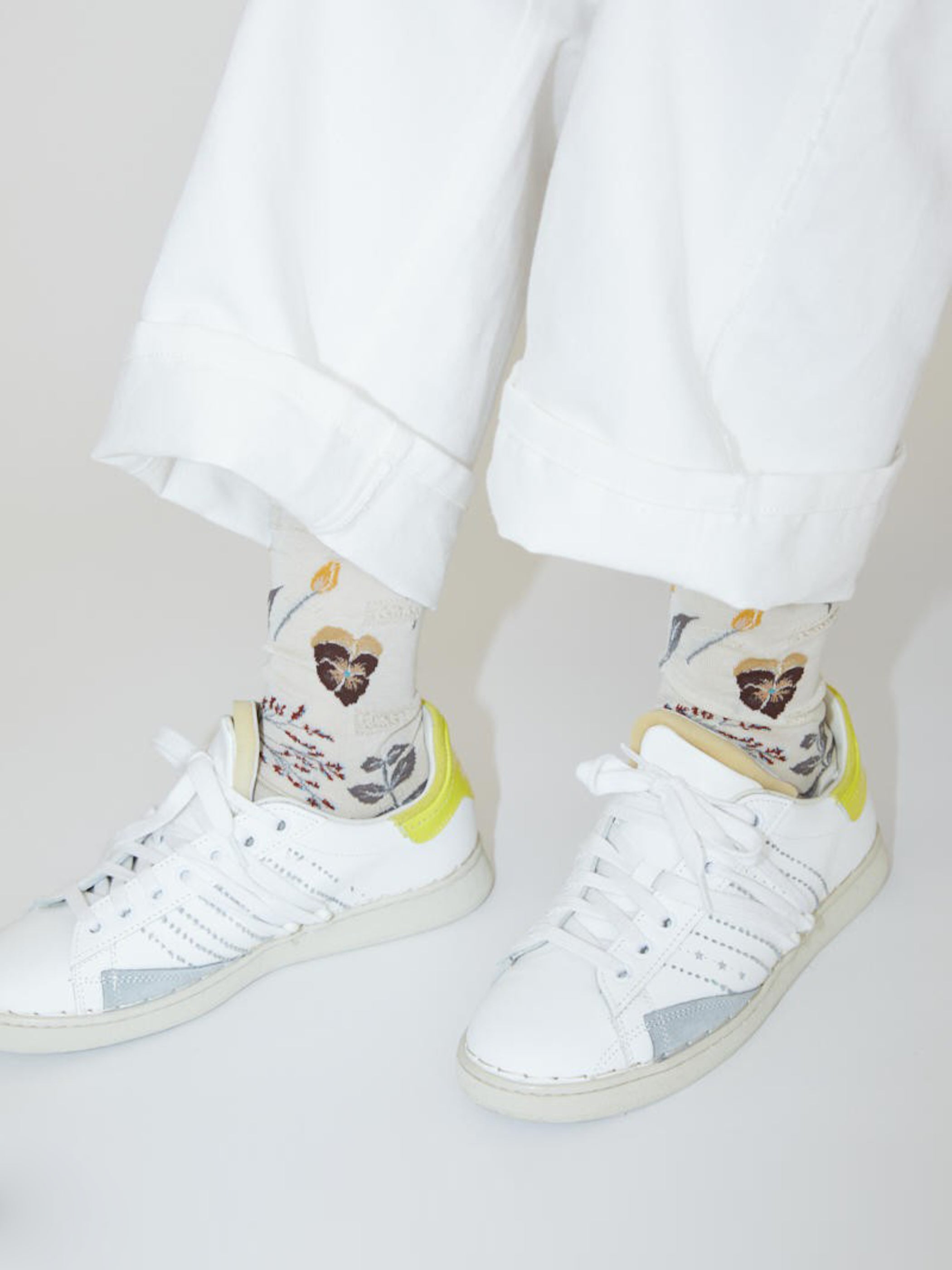 PRESSED FLOWER SOCKS