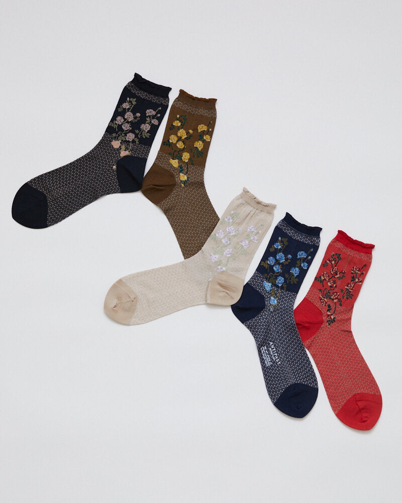【NEW】AM-812 / FLOWER ON BASKET SOCKS