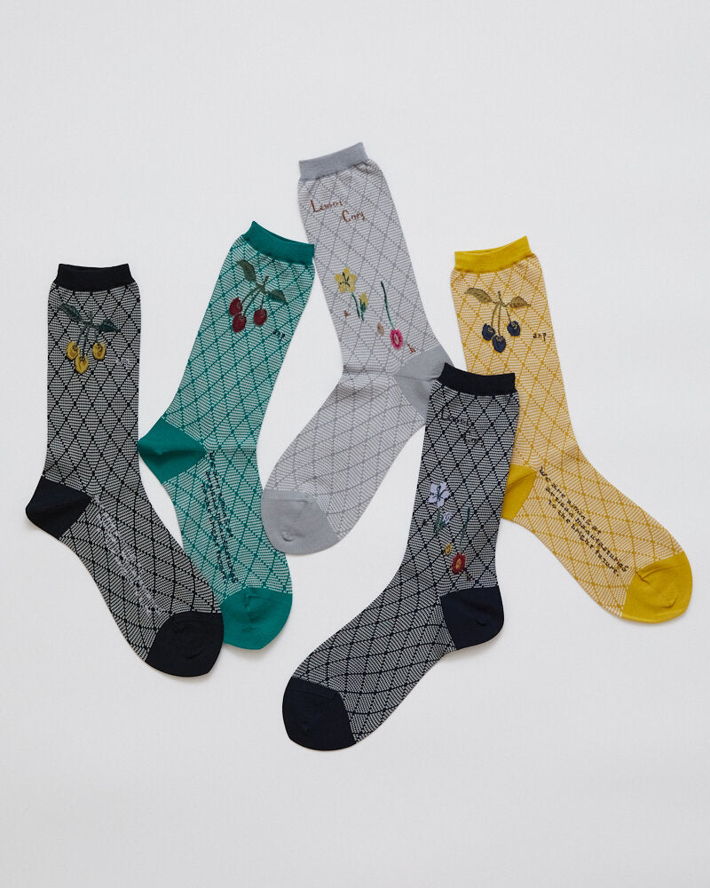 【NEW】AM-818 / CHERRY ON DIAMOND SOCKS