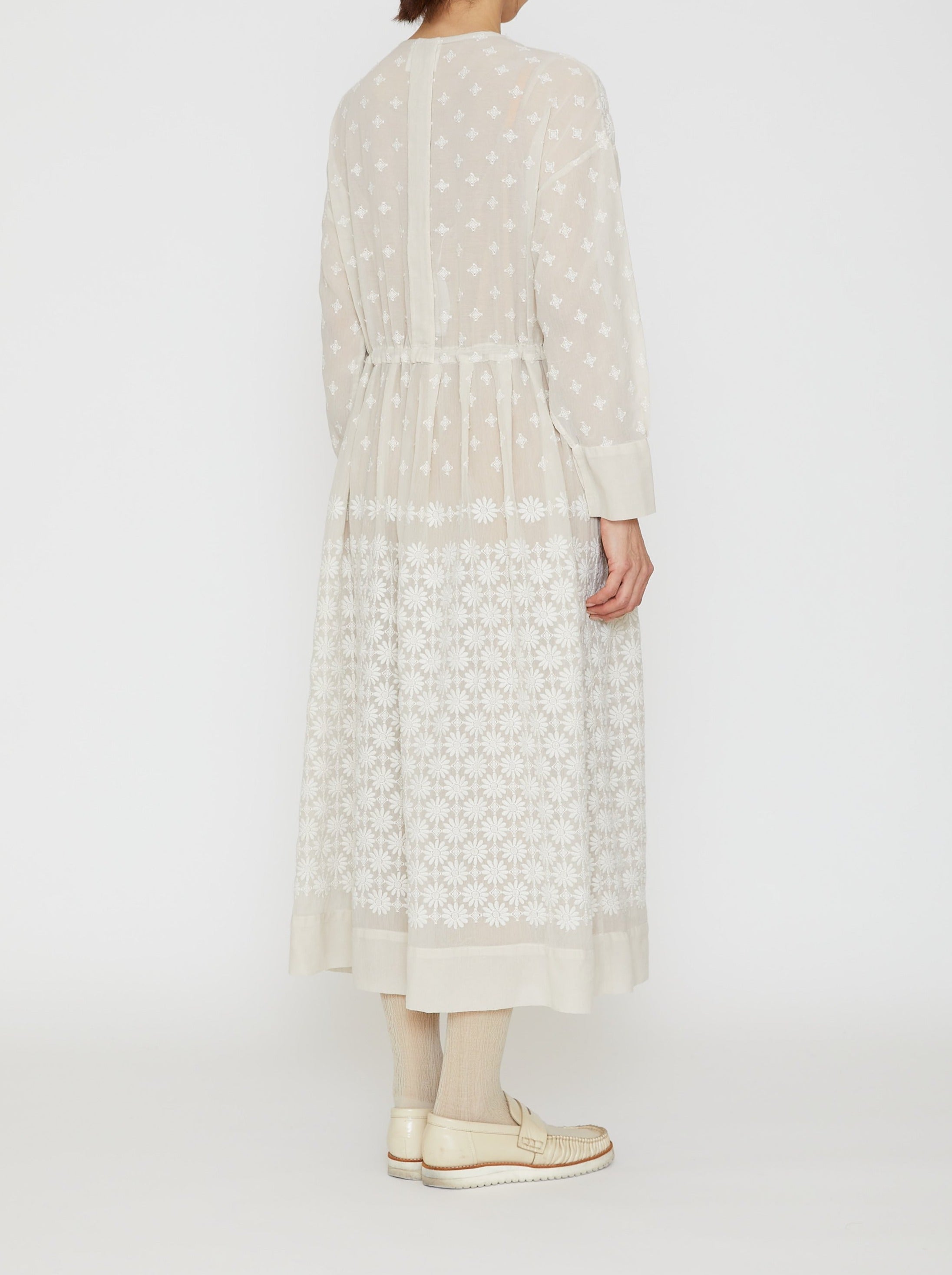 GARMMENT-DYED EMBROIDERY DRESS BLACK