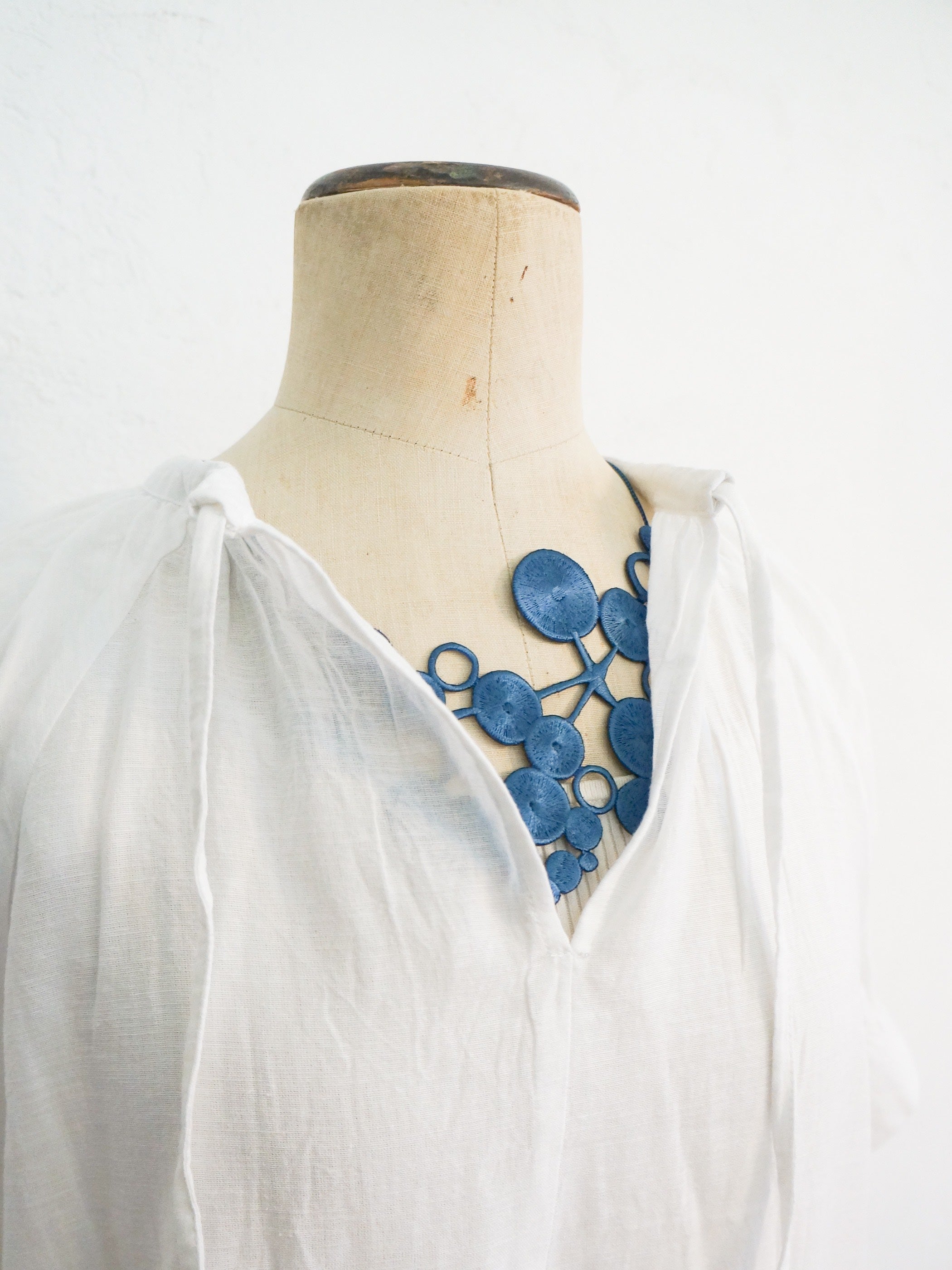 刺繍ネックレス