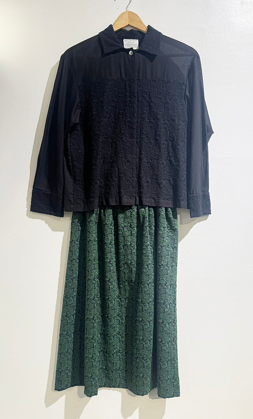 EMBROIDERY BLOUSE / BLACK*BLACK