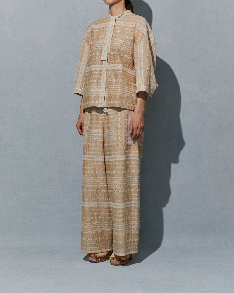 【NEW】EB246 / EMBROIDERY BLOUSE / BEIGE