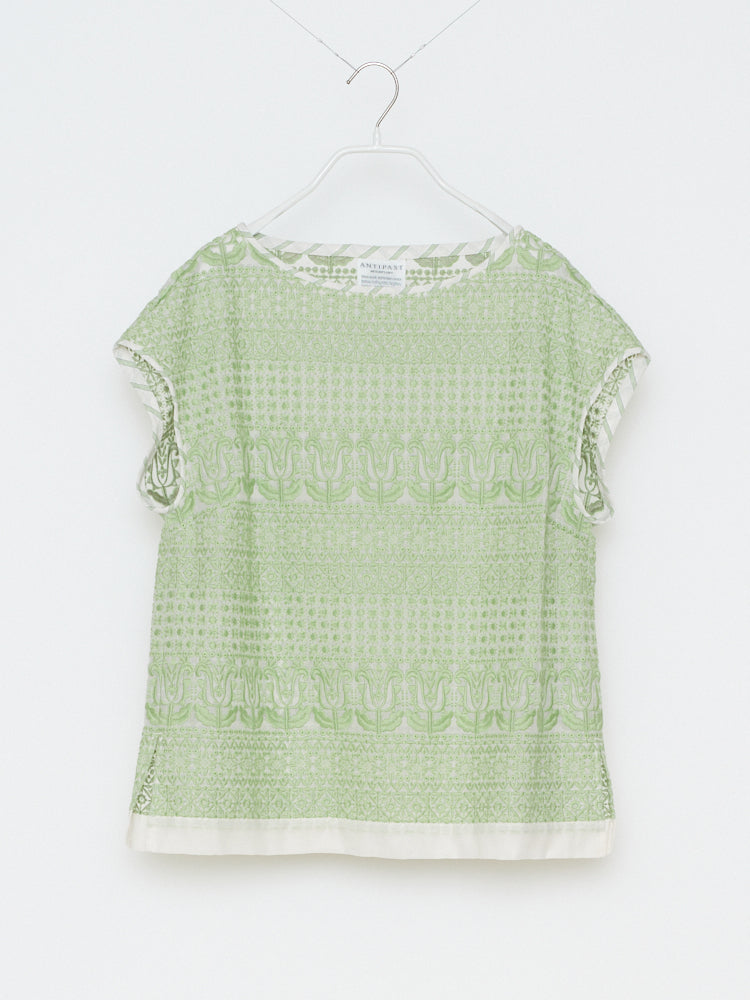 EMBROIDERY SLEEVELESS TOPS