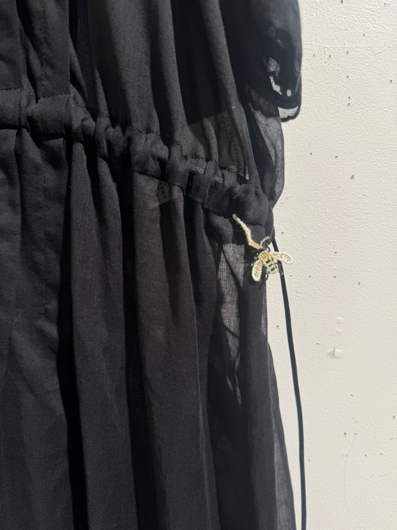 LOP110 / COTTON LAWN DRESS WITH EMBROIDERY / BLACK