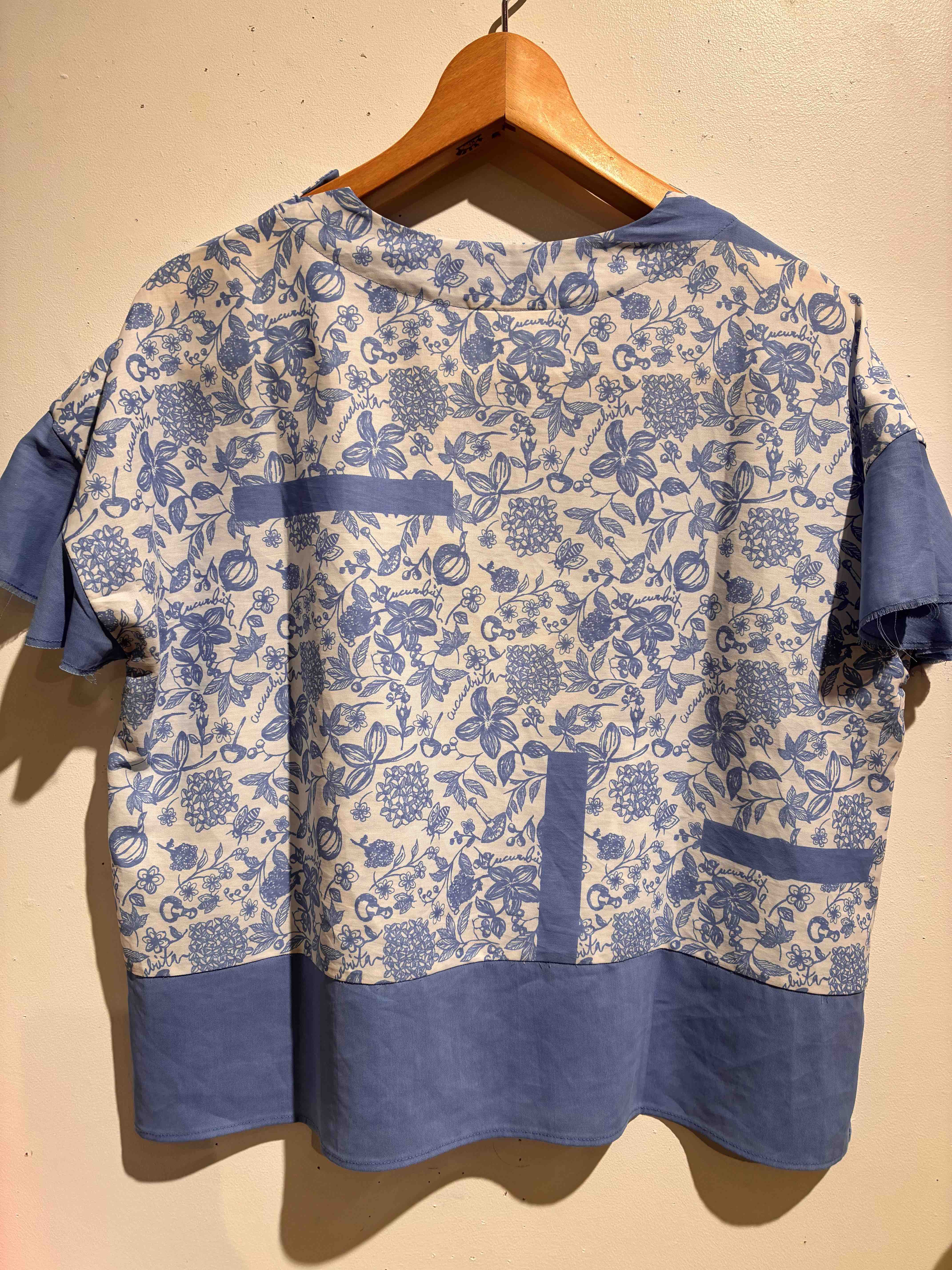 Printed Tops / LIGHT BLUE