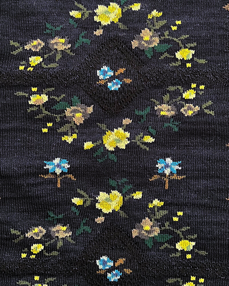 SOCK KNIT MUFFLER / M46-809 / ROSE WALL(蜂モチーフ付) CREAM