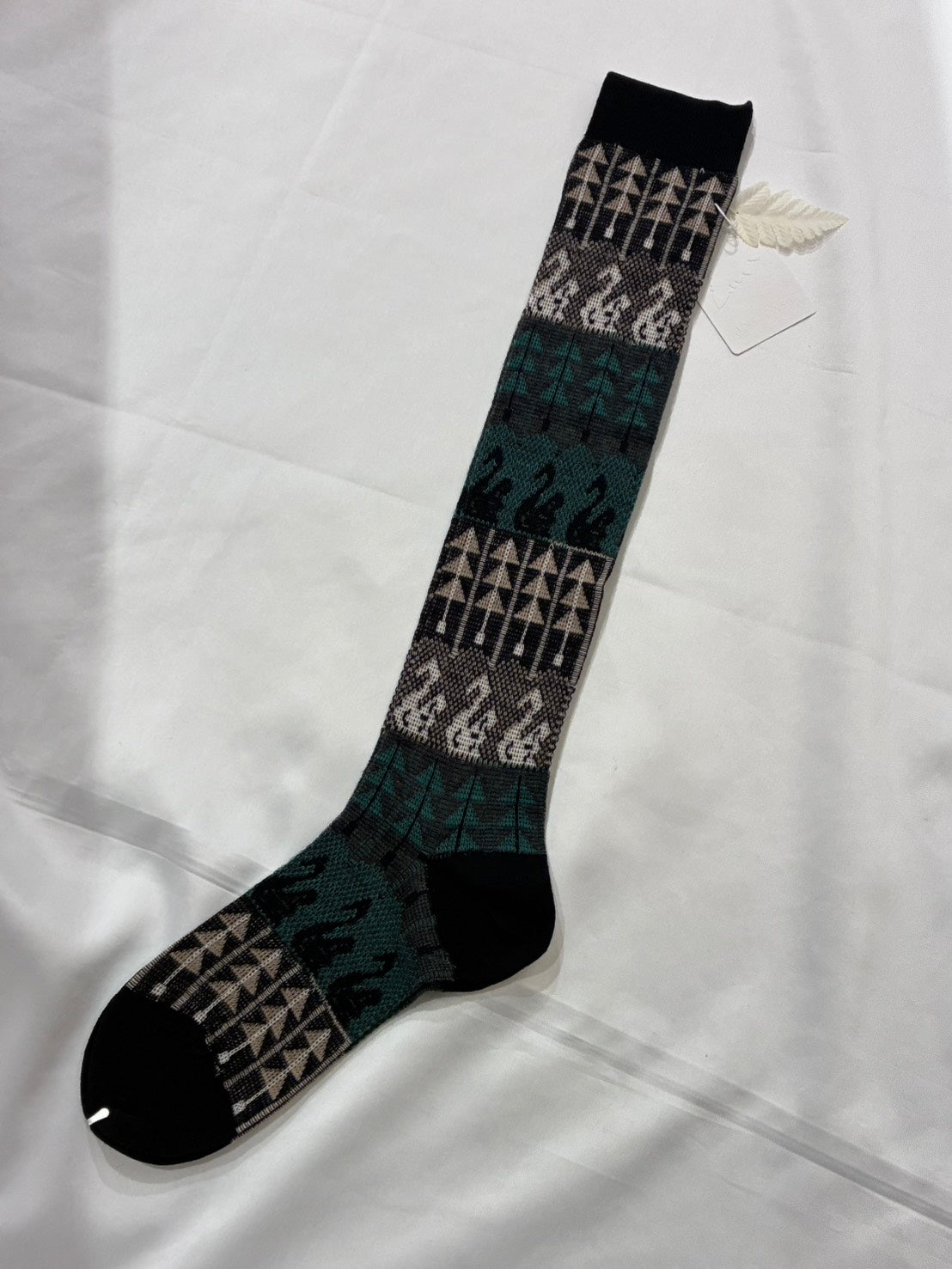 SWAN LAKE SOCKS〈HS〉ハイソックス