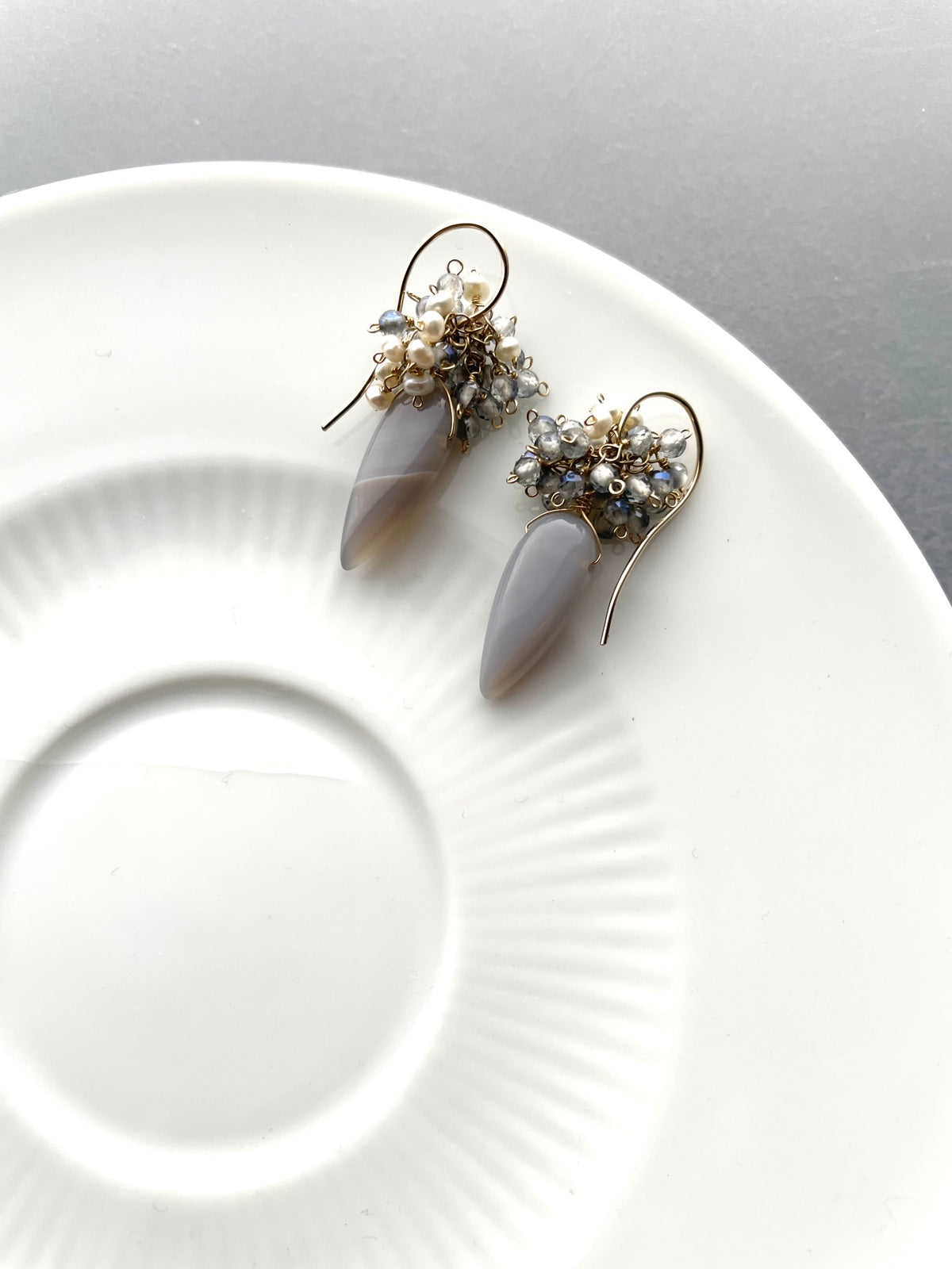 〈Shingly〉ブルーグレーのピアス