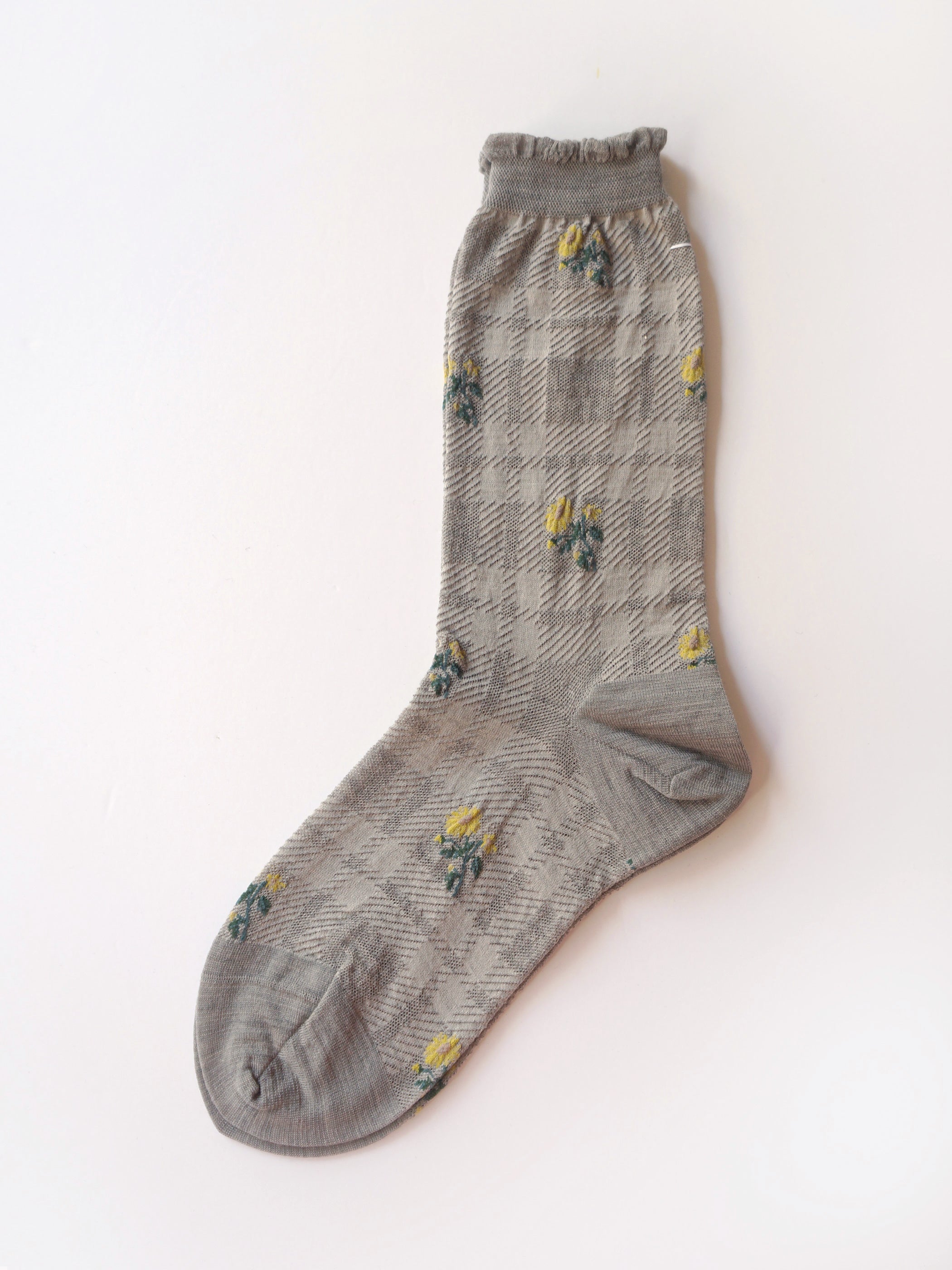 FLOWERS ON CHECK SOCKS