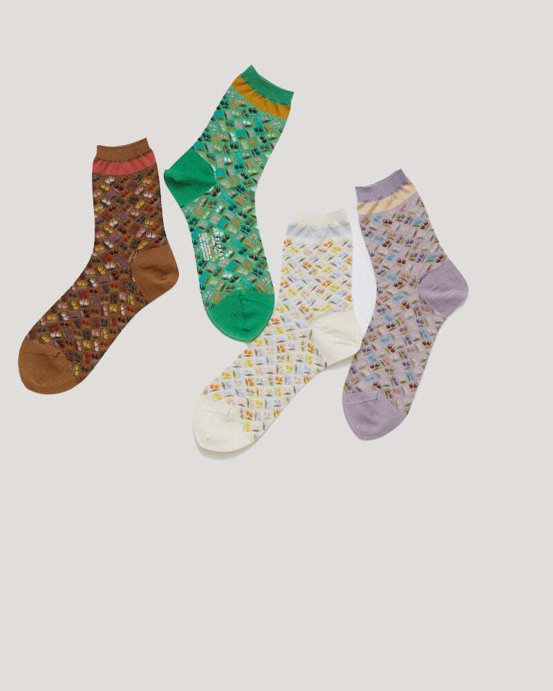 【NEW】AM-814 / DANCING TULIPS SOCKS
