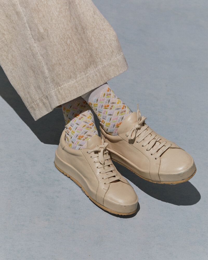 【NEW】AM-814 / DANCING TULIPS SOCKS