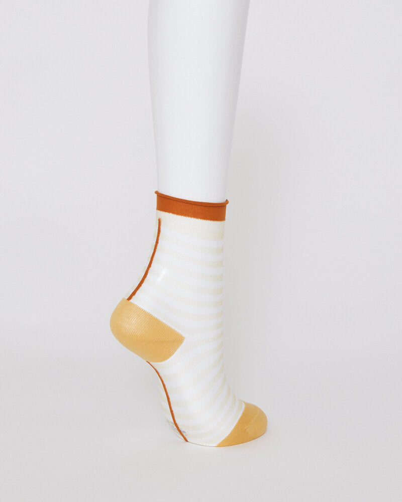 【NEW】AS-191A / CROSSED STRIPE SOCKS
