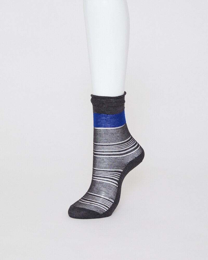 LACE BORDER SOCKS