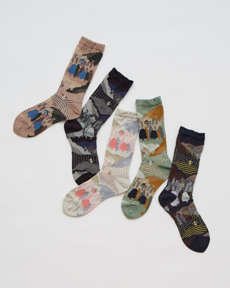 SNOWY WINTER SOCKS