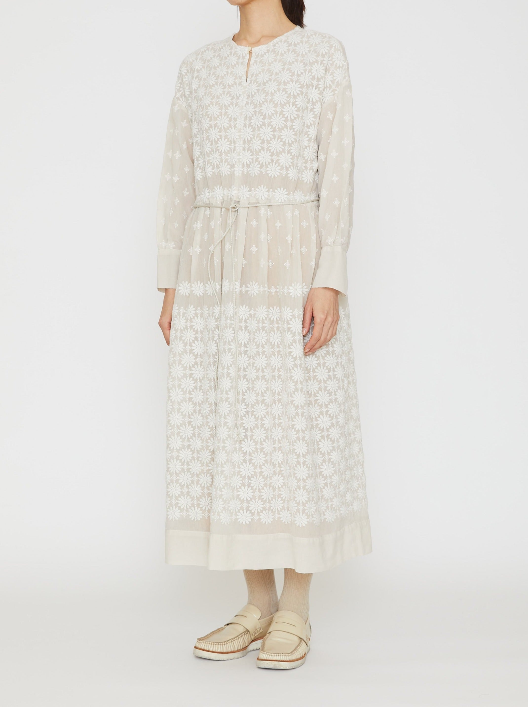 GARMMENT-DYED EMBROIDERY DRESS IVORY