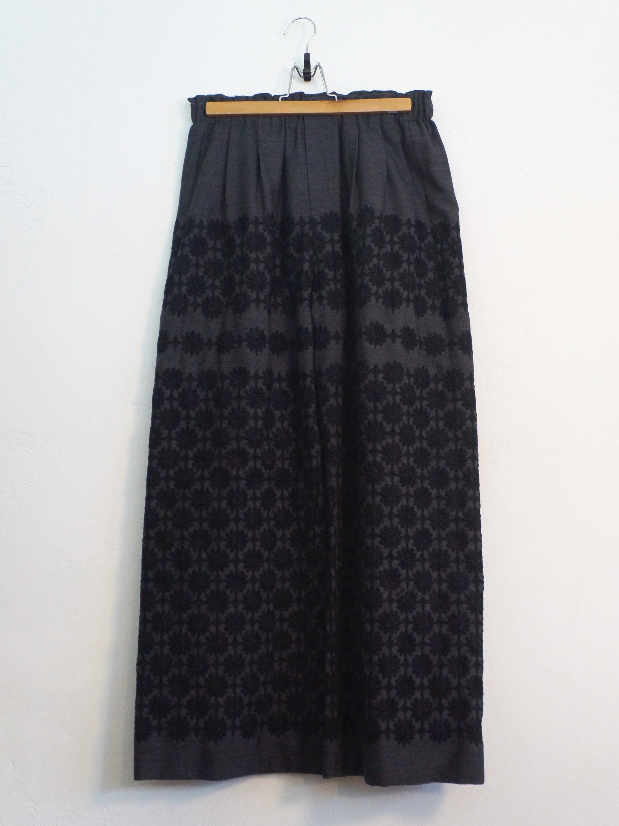 MARGARET EMBROIDERY PANTS CHARCOAL