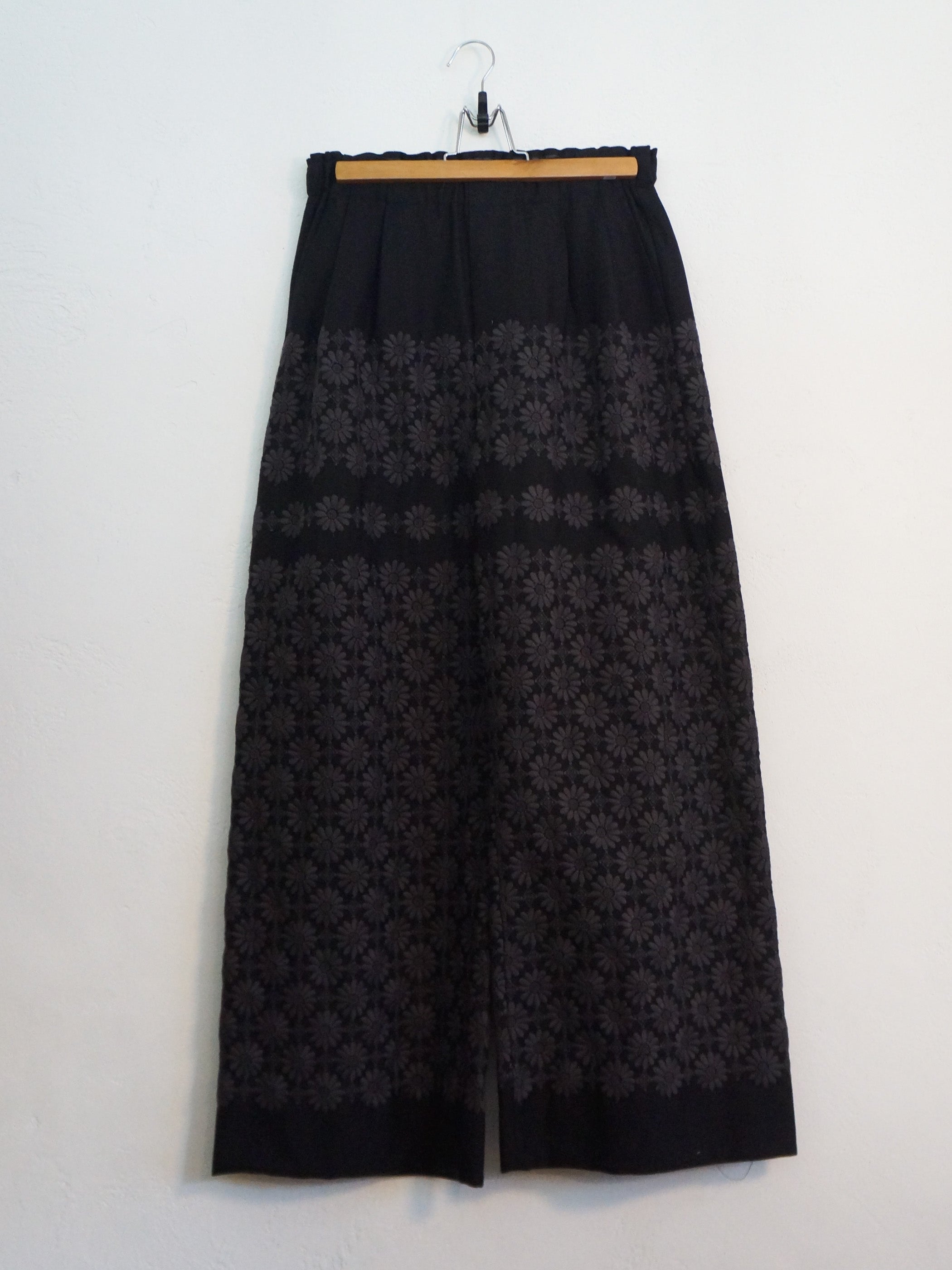 MARGARET EMBROIDERY PANTS BLACK