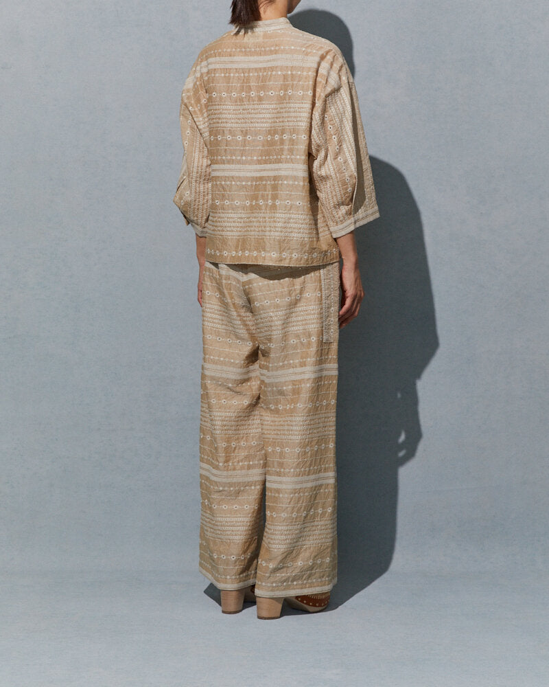 【NEW】EB246 / EMBROIDERY BLOUSE / BEIGE