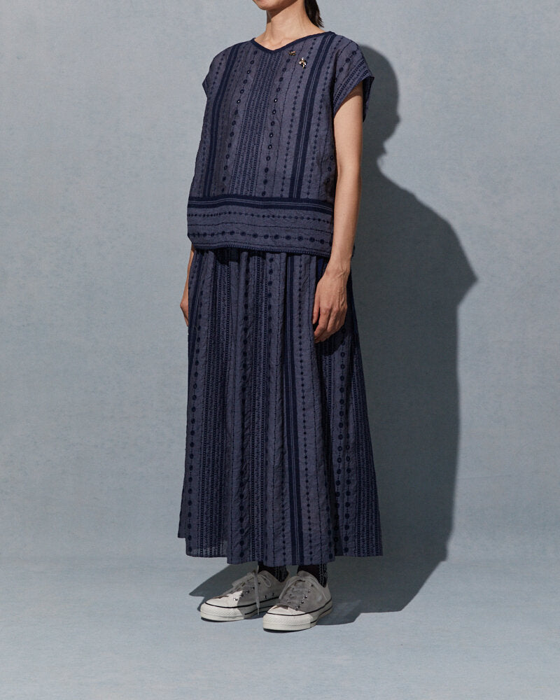 【NEW】ET245 / EMBROIDERY TOPS / NAVY