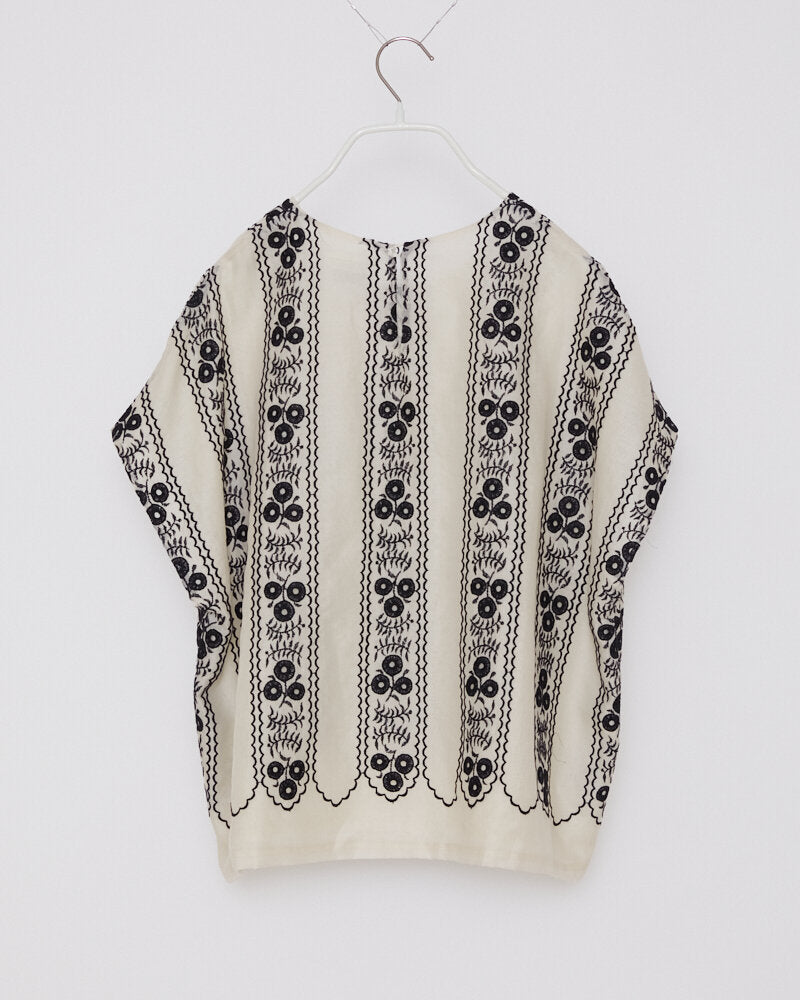 【NEW】ET256 / COTTON LAWN TOPS WITH EMBROIDERY / IVORY