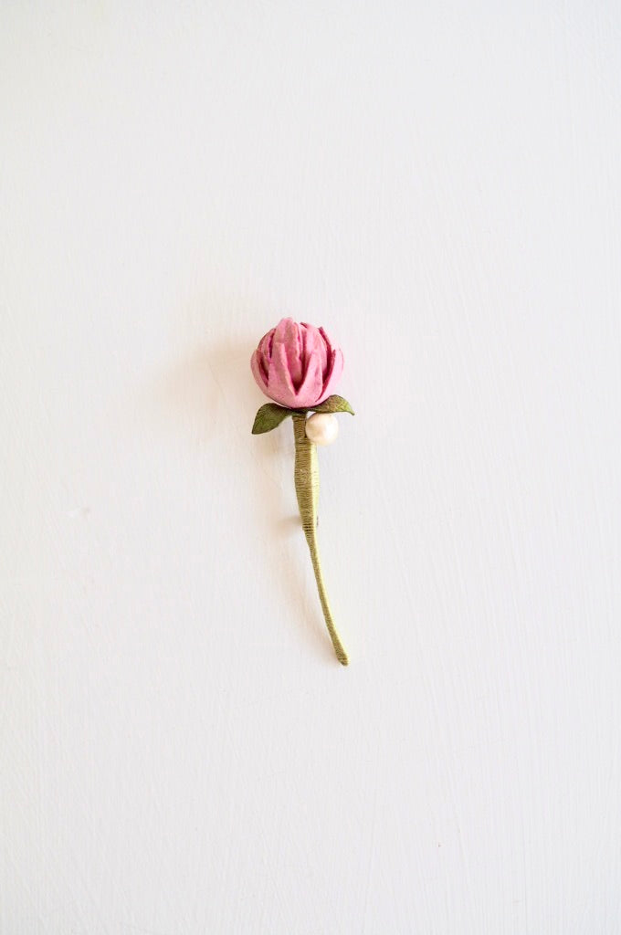 革の花蕾 bouton ブローチ