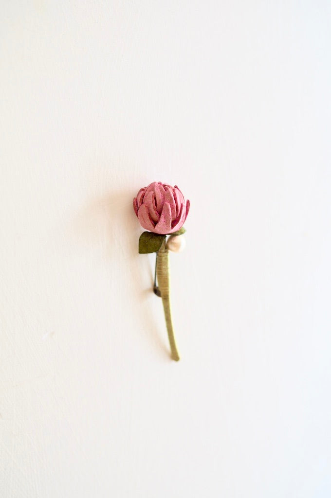 革の花蕾 bouton ブローチ