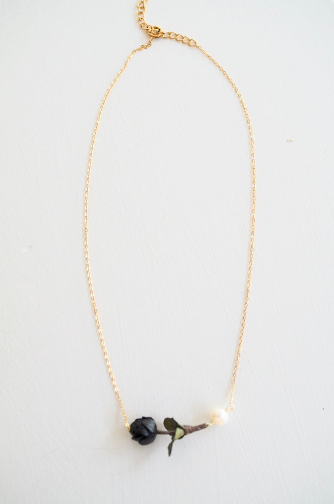 革の花蕾 Bouton Pearl necklace