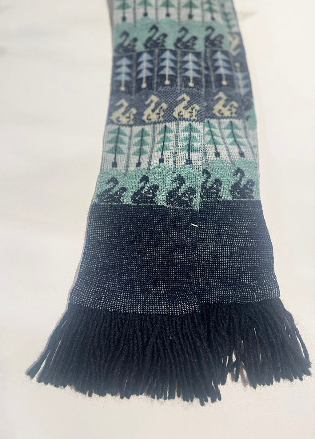 SOCK KNIT MUFFLER WITH FRINGE / M78-810 / SWAN LAKE(フリンジ付)