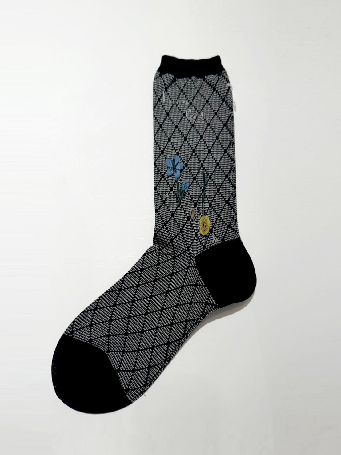 【NEW】AM-818 / CHERRY ON DIAMOND SOCKS