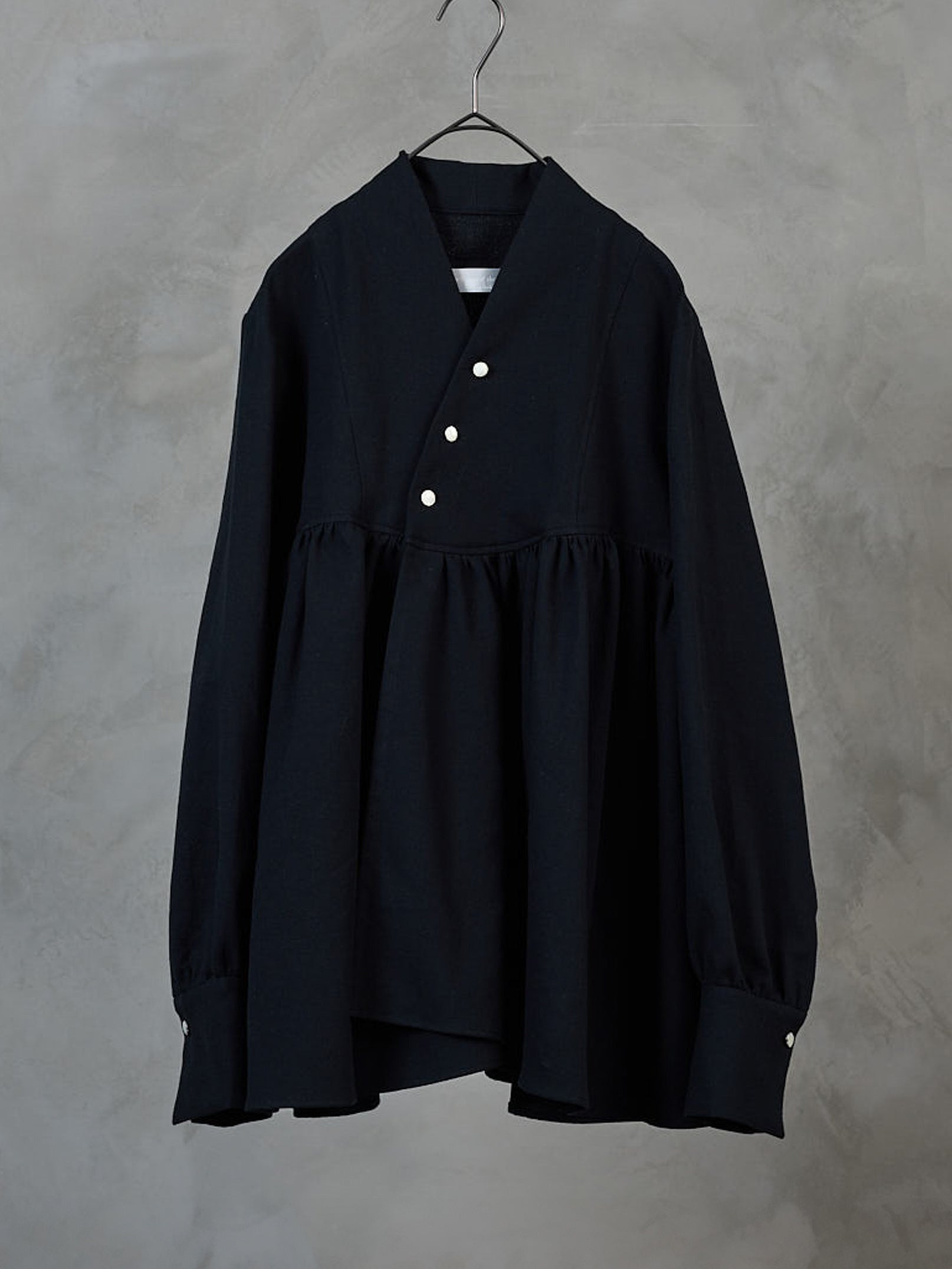 私の夜 Funnel neck blouse