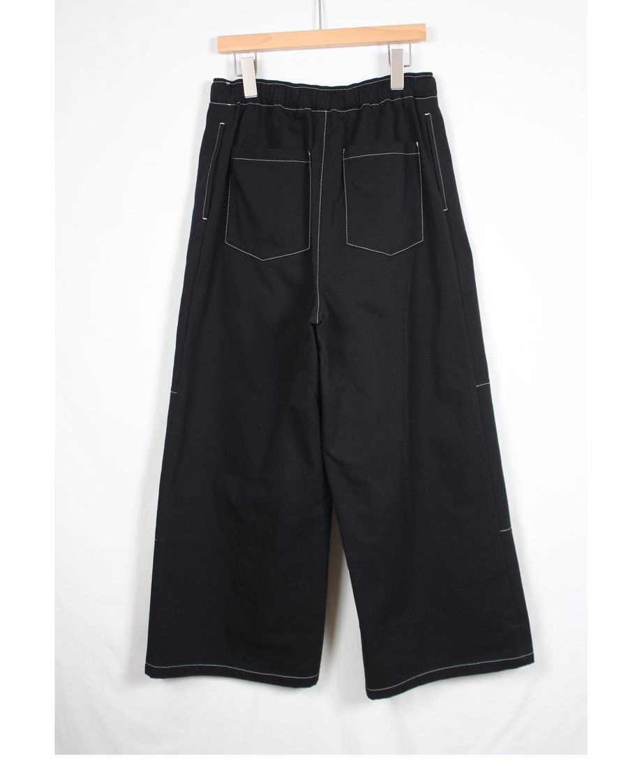 navy pants