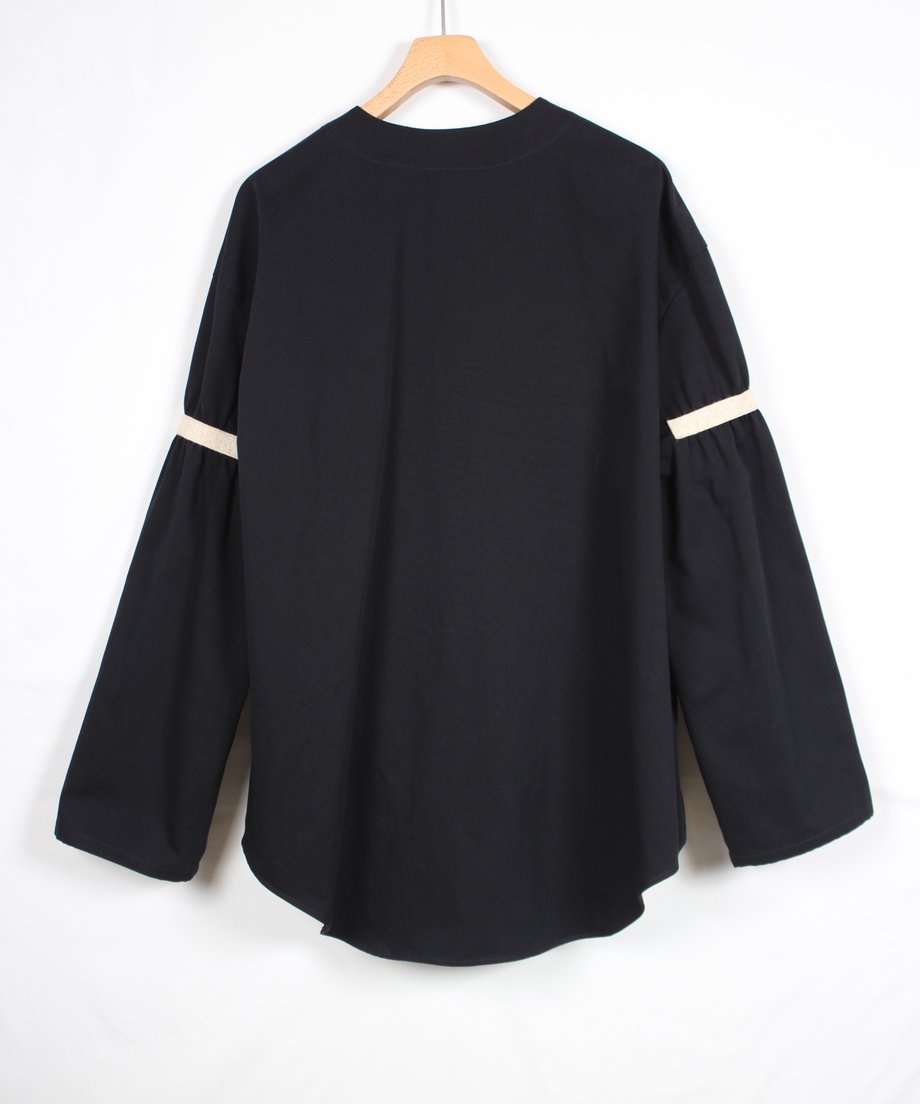 navy jamper