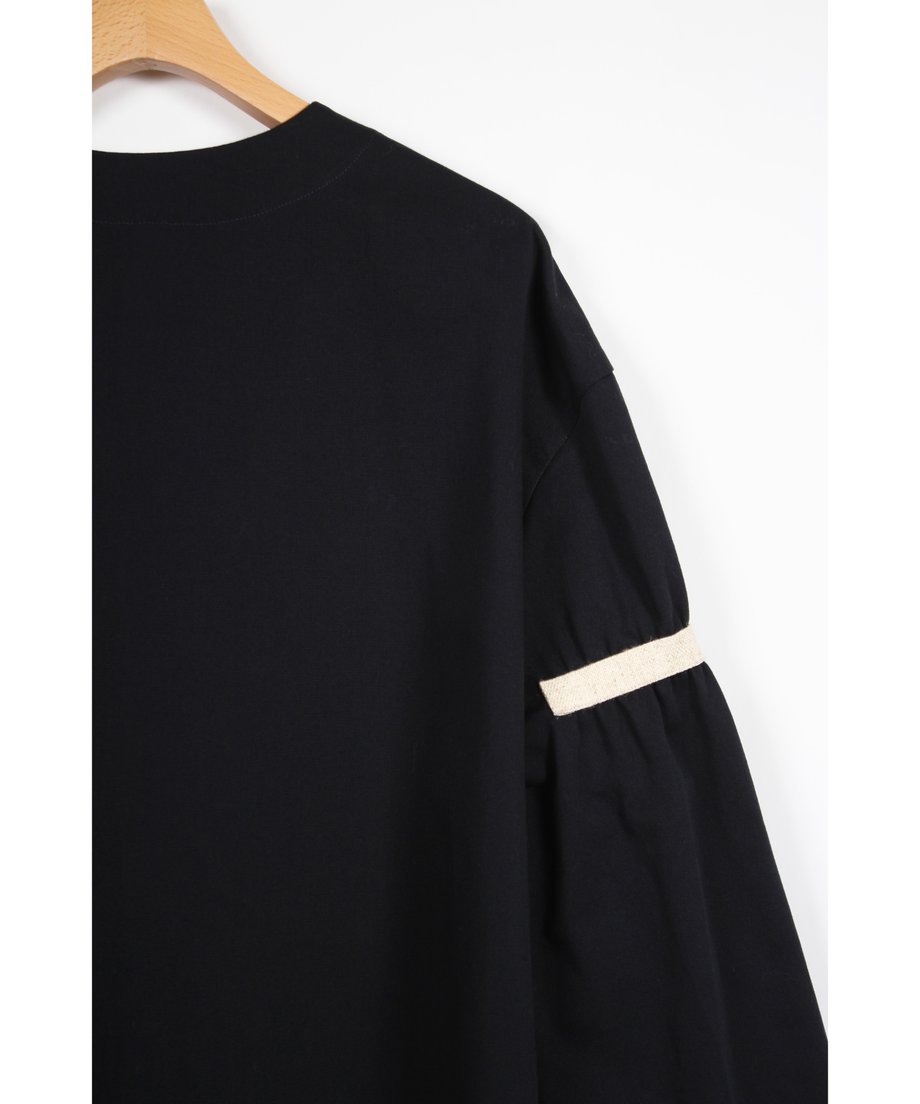 navy jamper