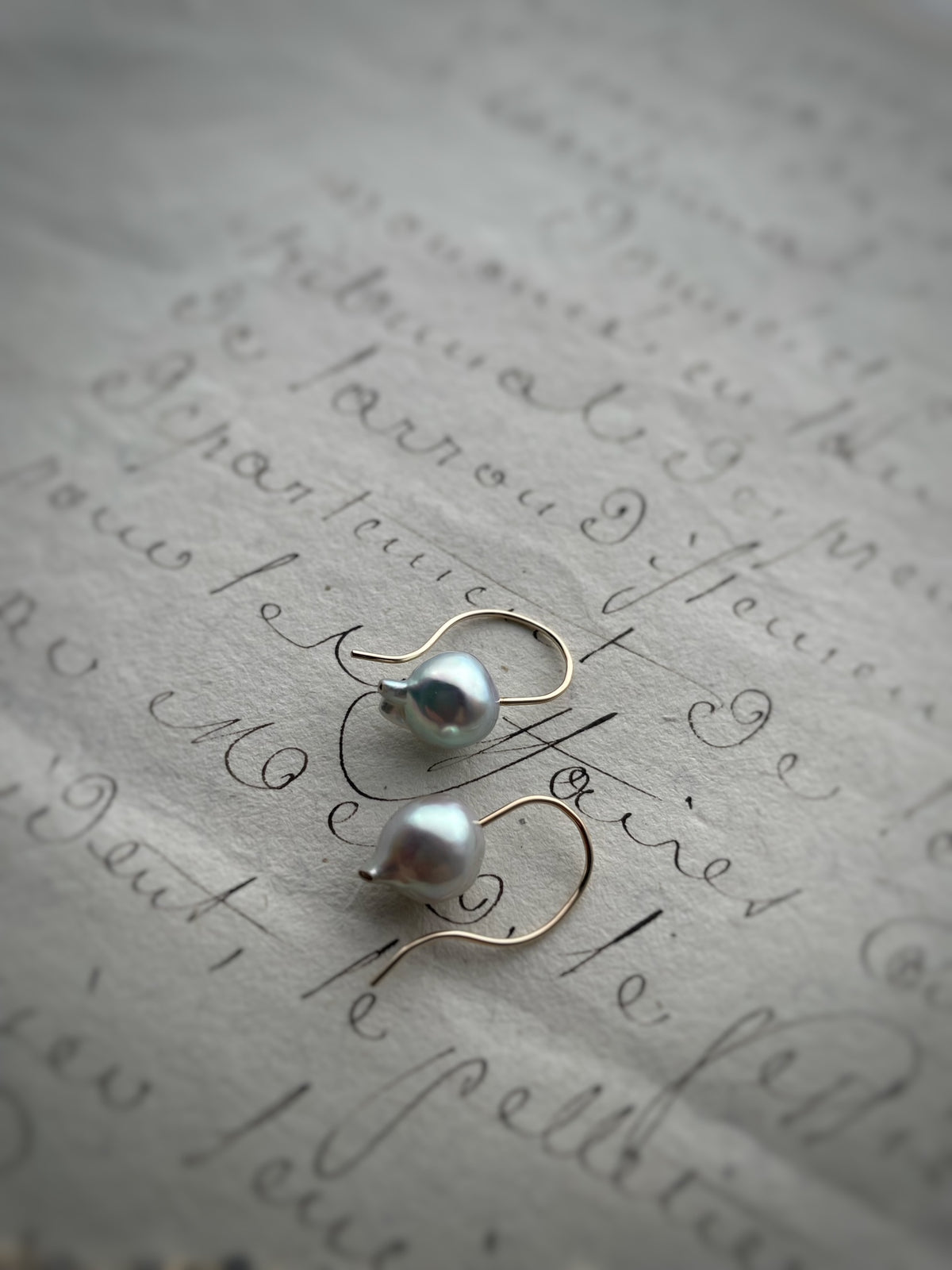 〈Shingly〉アコヤの蕾ピアス