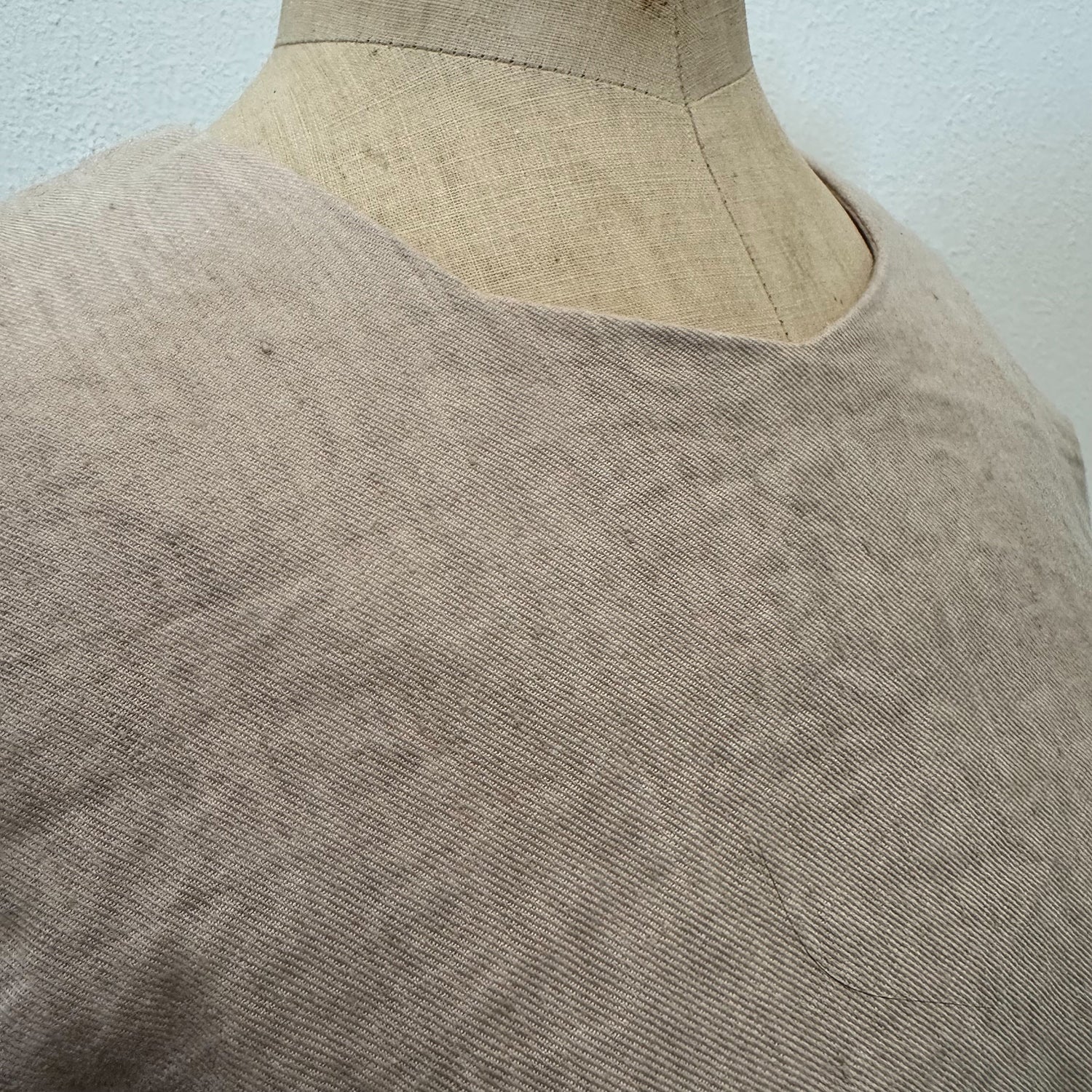 st-113B / beige half pull